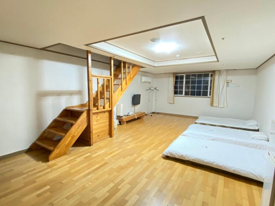 อาร์บอน รีสอร์ต Hotel เมืองเชจู ภายนอก รูปภาพ