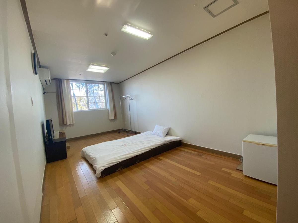 อาร์บอน รีสอร์ต Hotel เมืองเชจู ภายนอก รูปภาพ