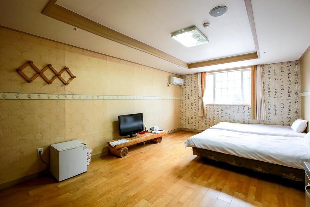 อาร์บอน รีสอร์ต Hotel เมืองเชจู ภายนอก รูปภาพ